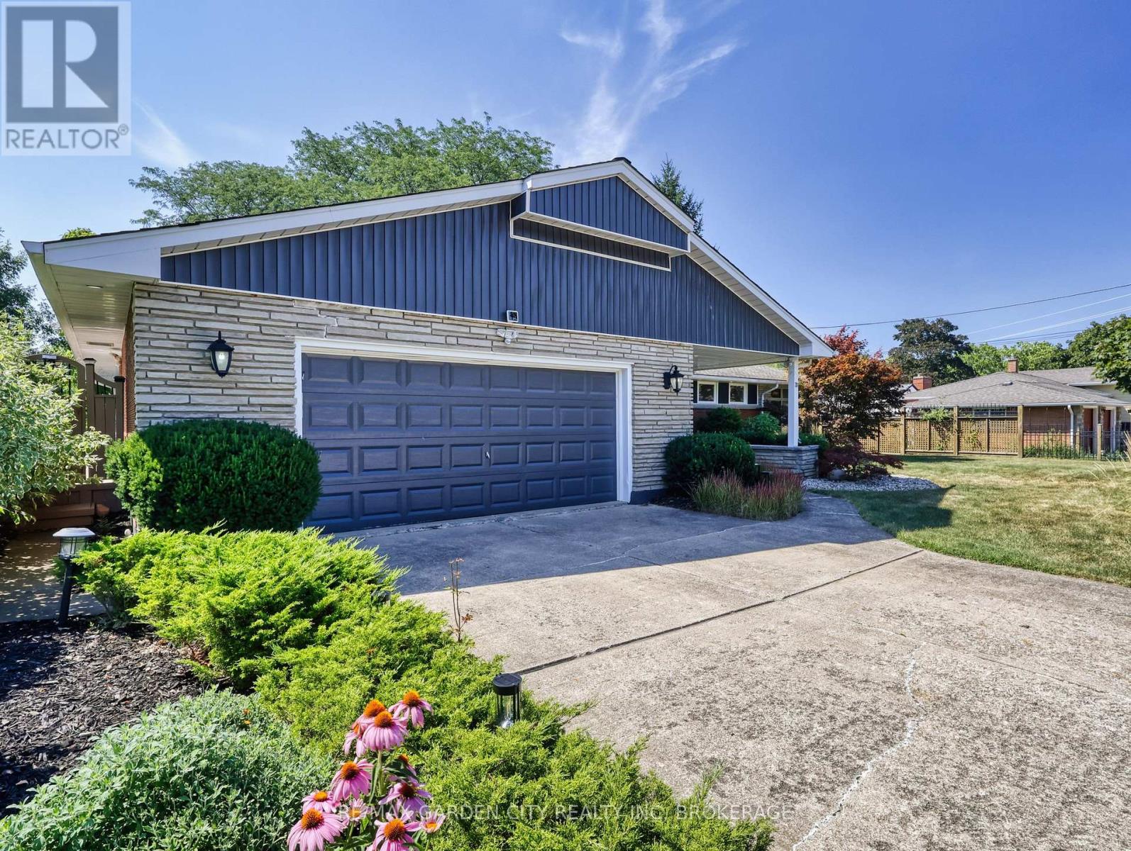 28 Marsdale Drive