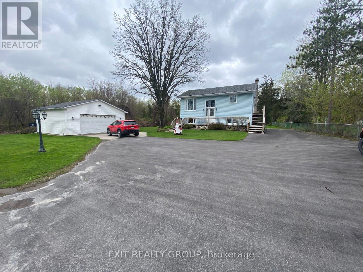 87 Bernard Long Road