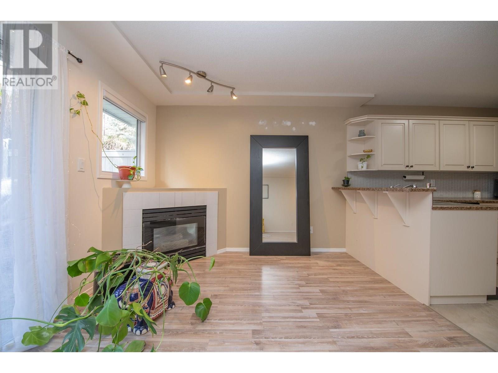 3910 32 Avenue Unit 2