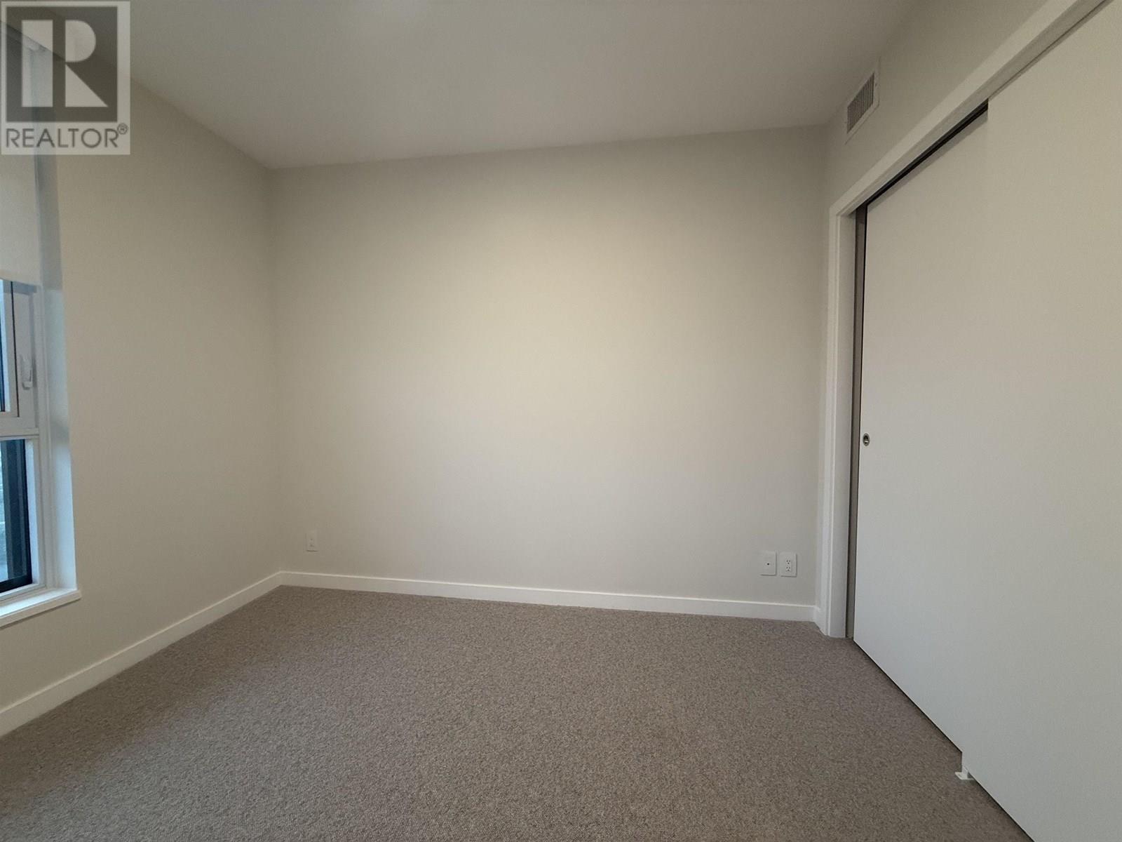 2807 2108 Gilmore Avenue