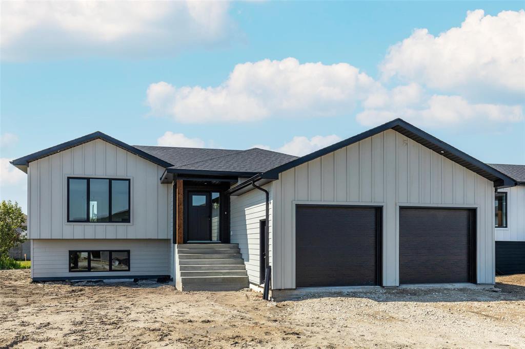 16 Parkside Crescent