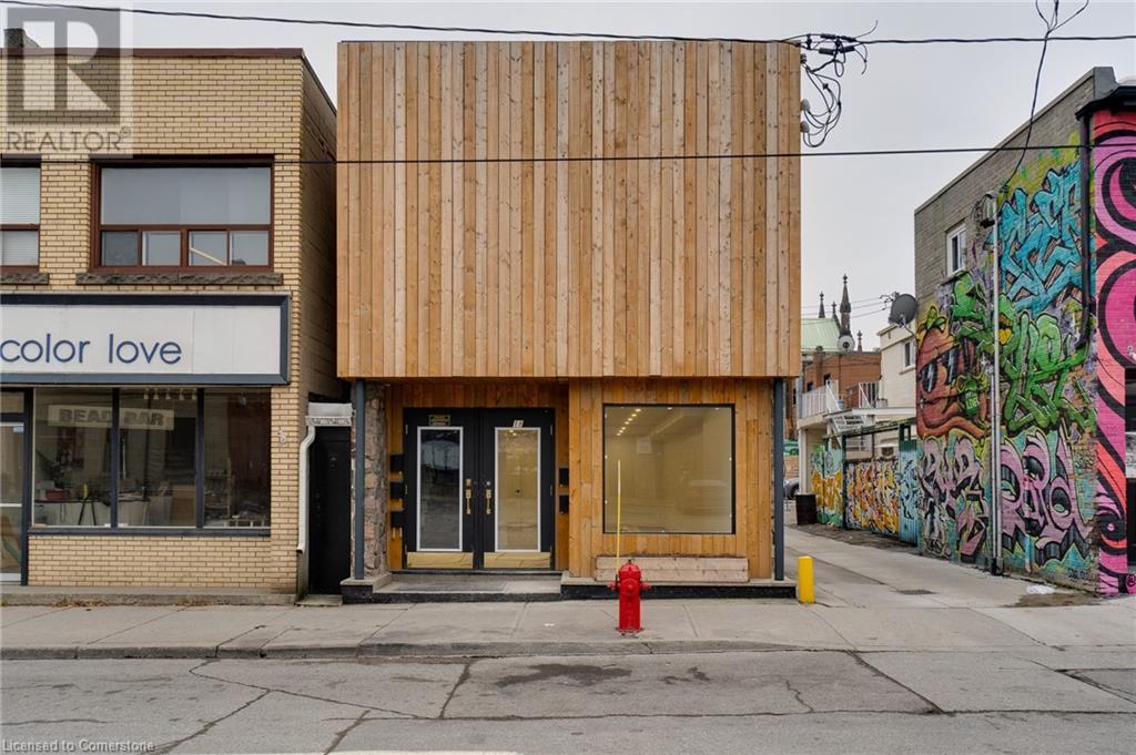 18 Barton Street E