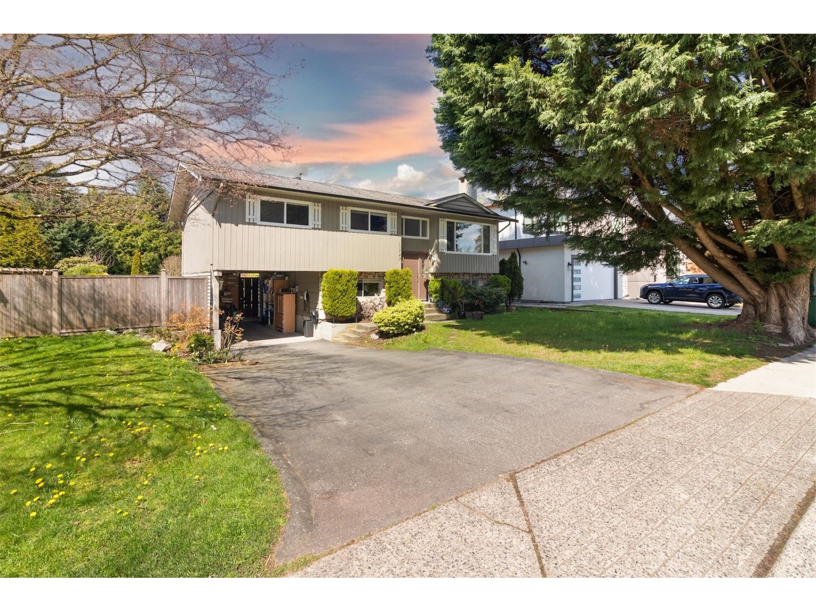 10743 Dunlop Road