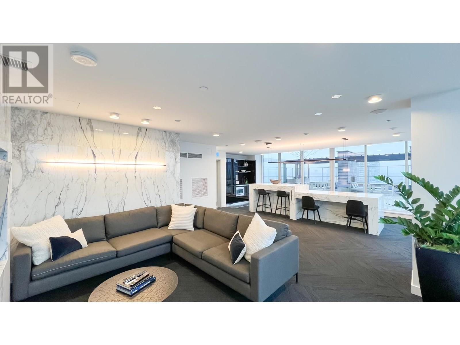 2705 1111 Richards Street