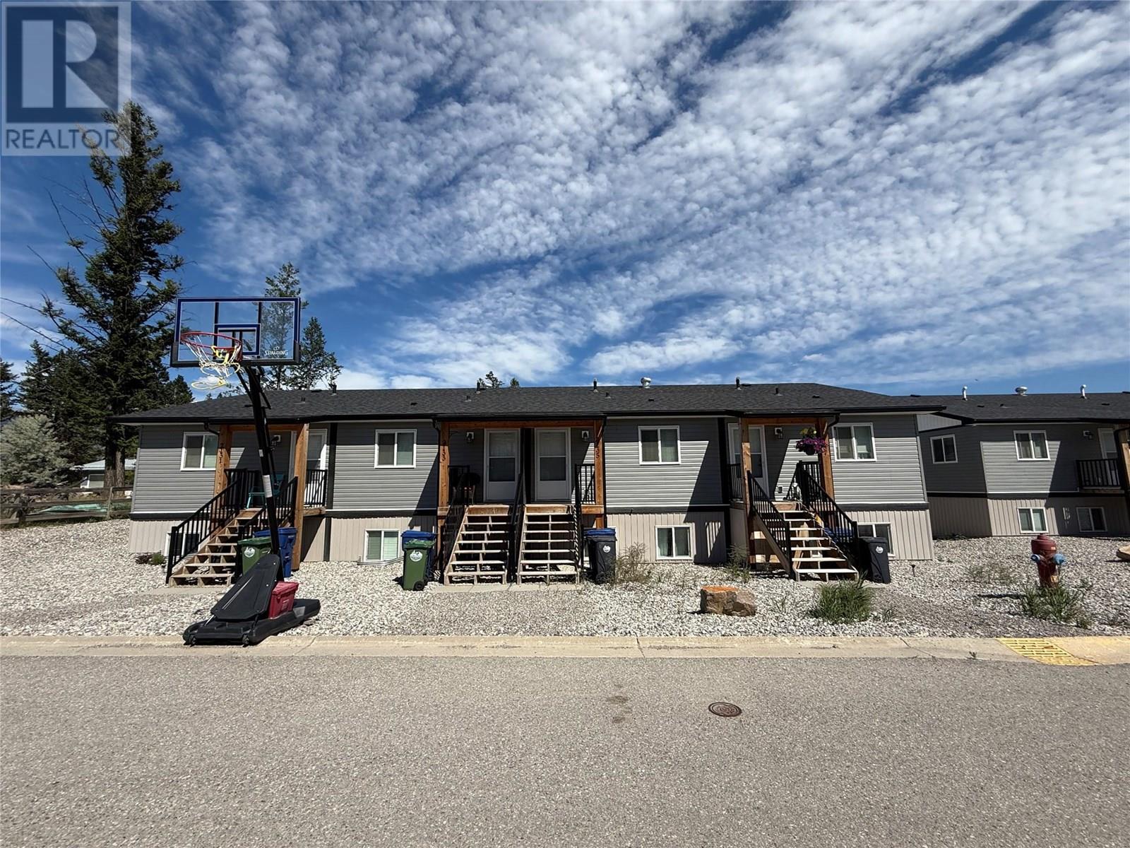 2133 14 Avenue Unit 2