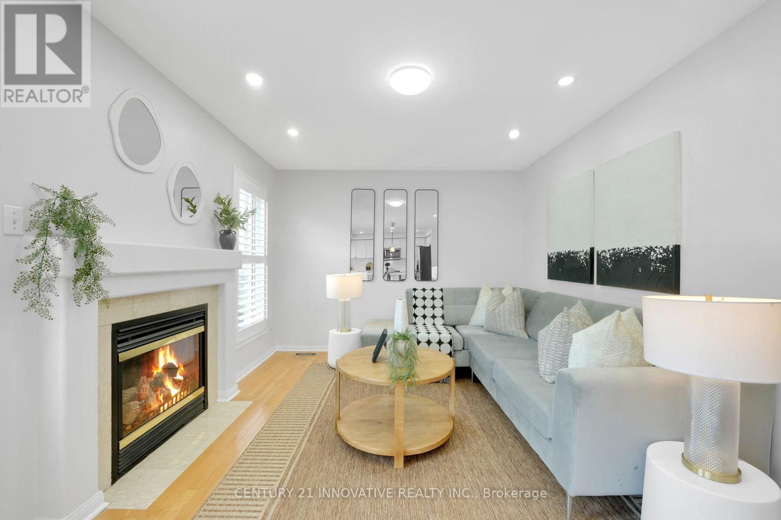 12 Knotwood Crescent