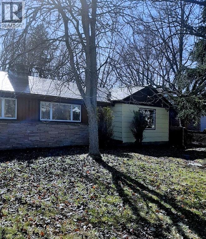 976 Stone Church Road E