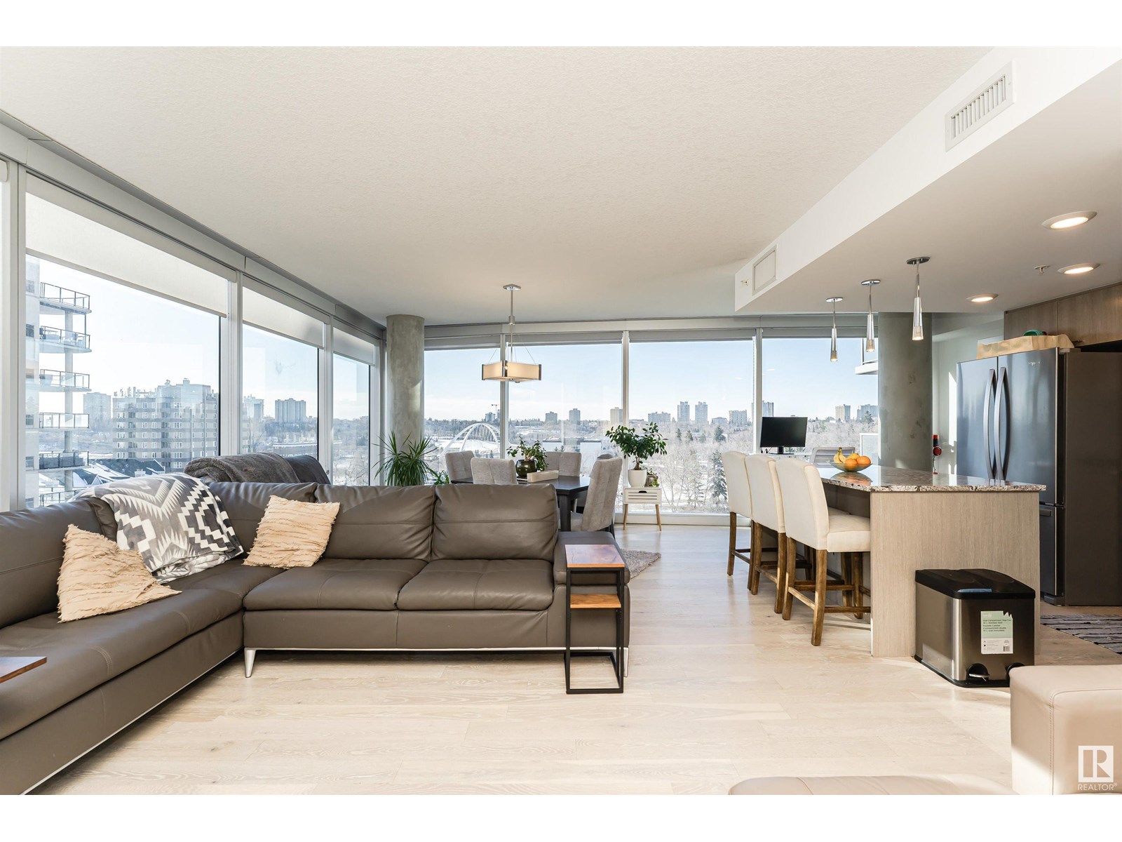 705 9720 106 St Nw