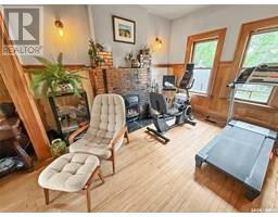 Dining room - 735 Sidney Street E, Swift Current, SK S9H1T5 Photo 2