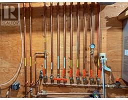 Kitchen - 735 Sidney Street E, Swift Current, SK S9H1T5 Photo 3