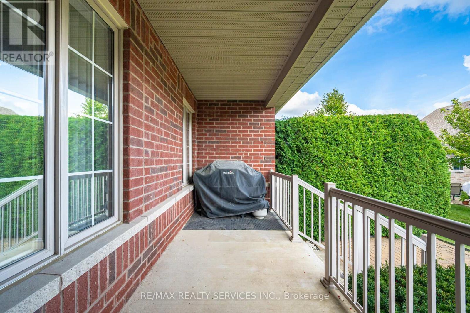 17 Lacorra Way