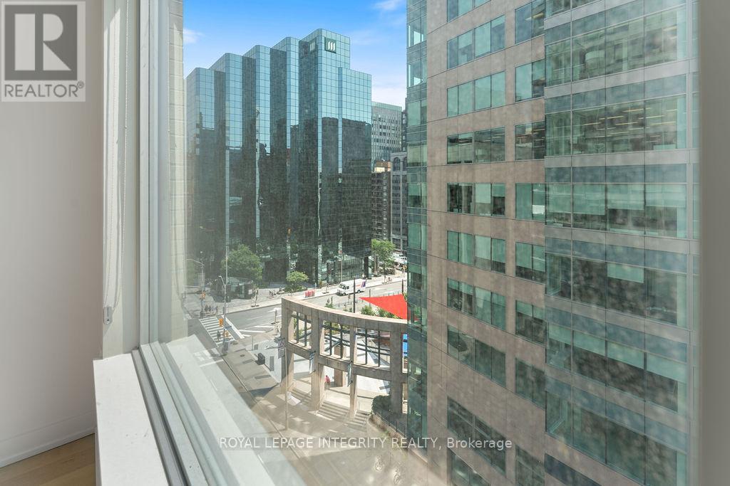802 101 Queen Street