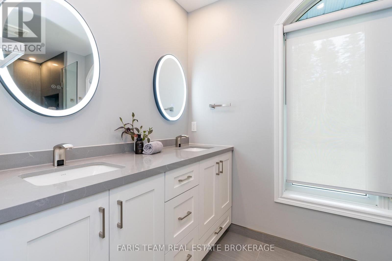 33 Kingfisher Crescent