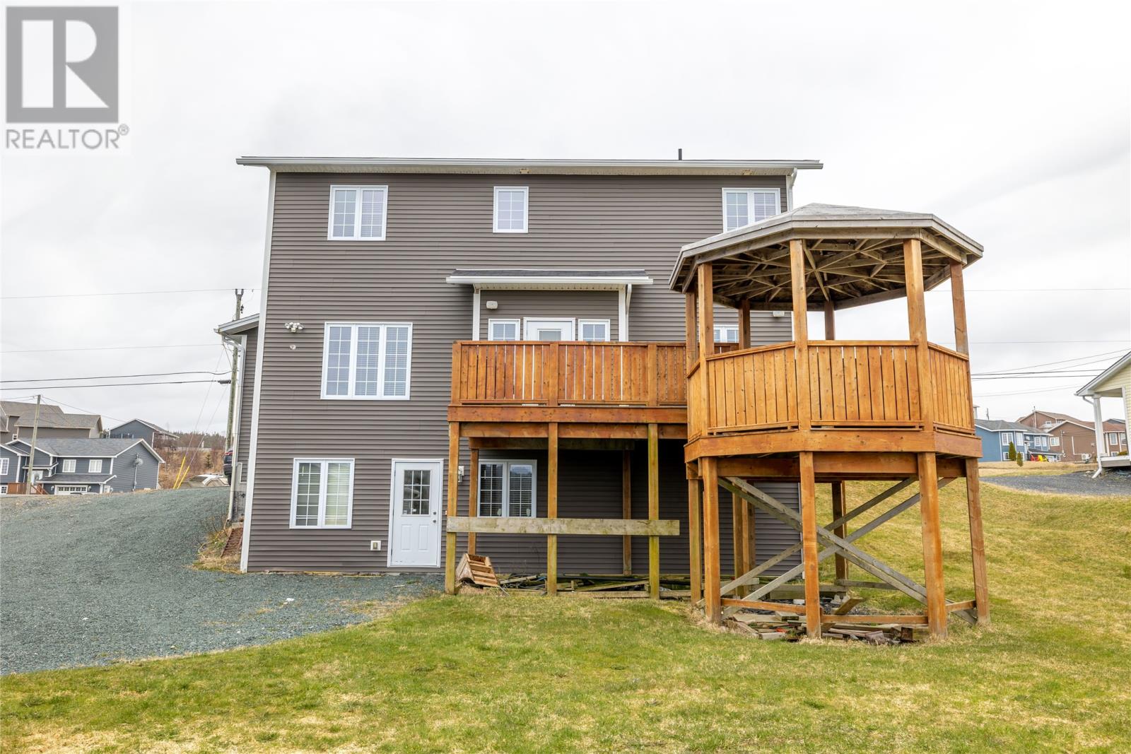 6 Green Hill Drive