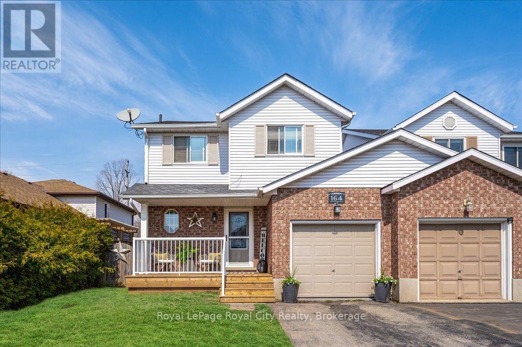 164 Tait Crescent