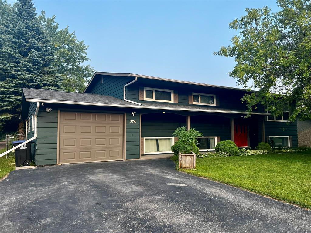 375 Cedar Crescent