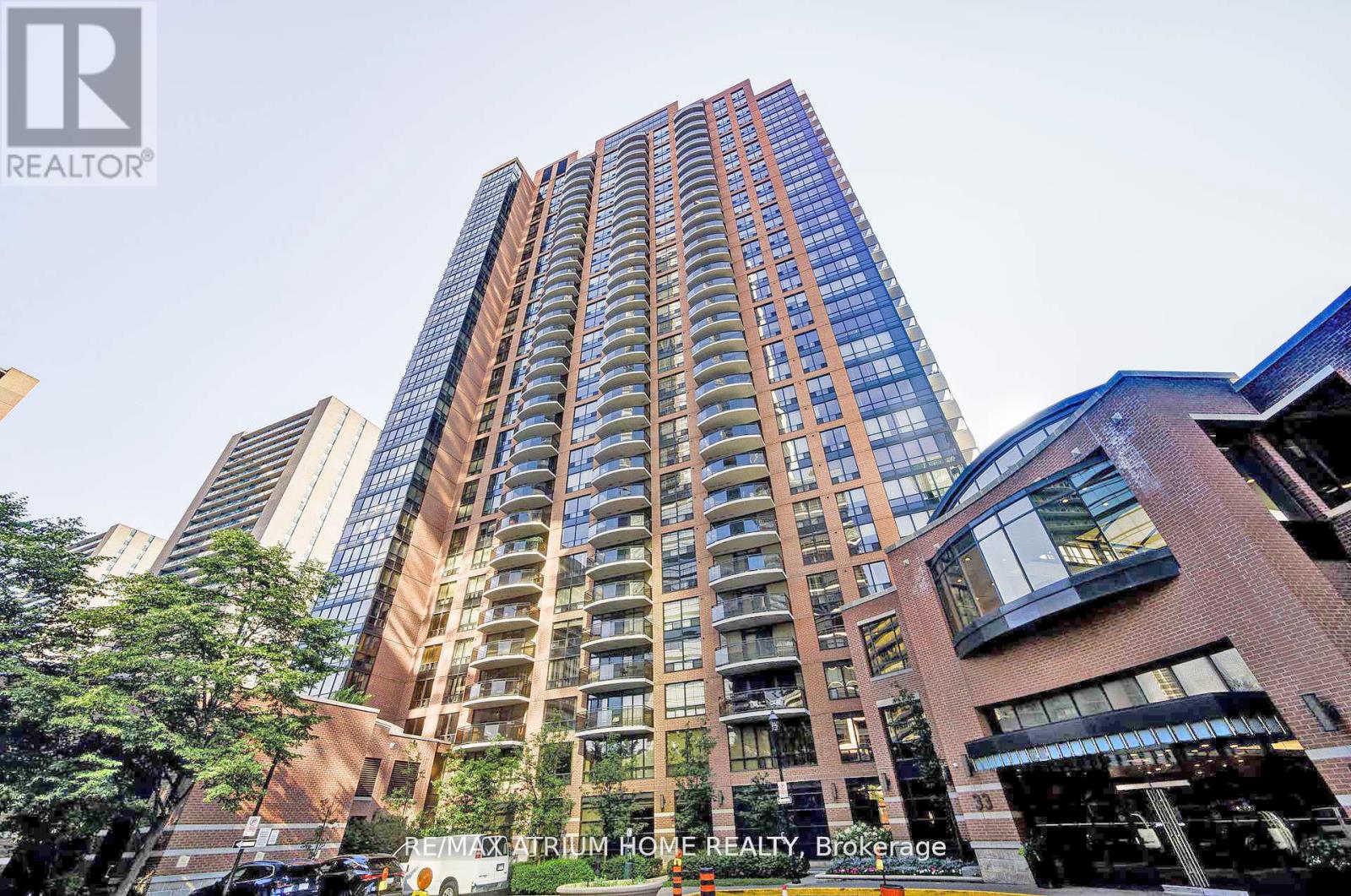 1810 33 Sheppard Avenue E