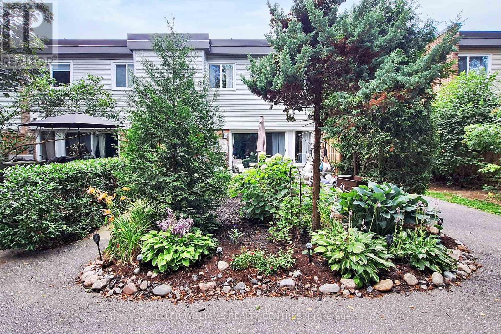 85 237 Milestone Crescent