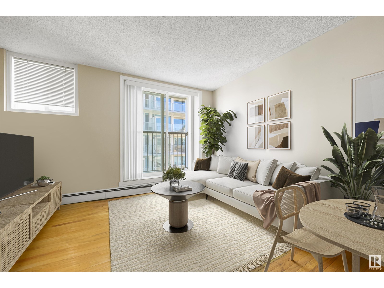1002 9730 106 St Nw