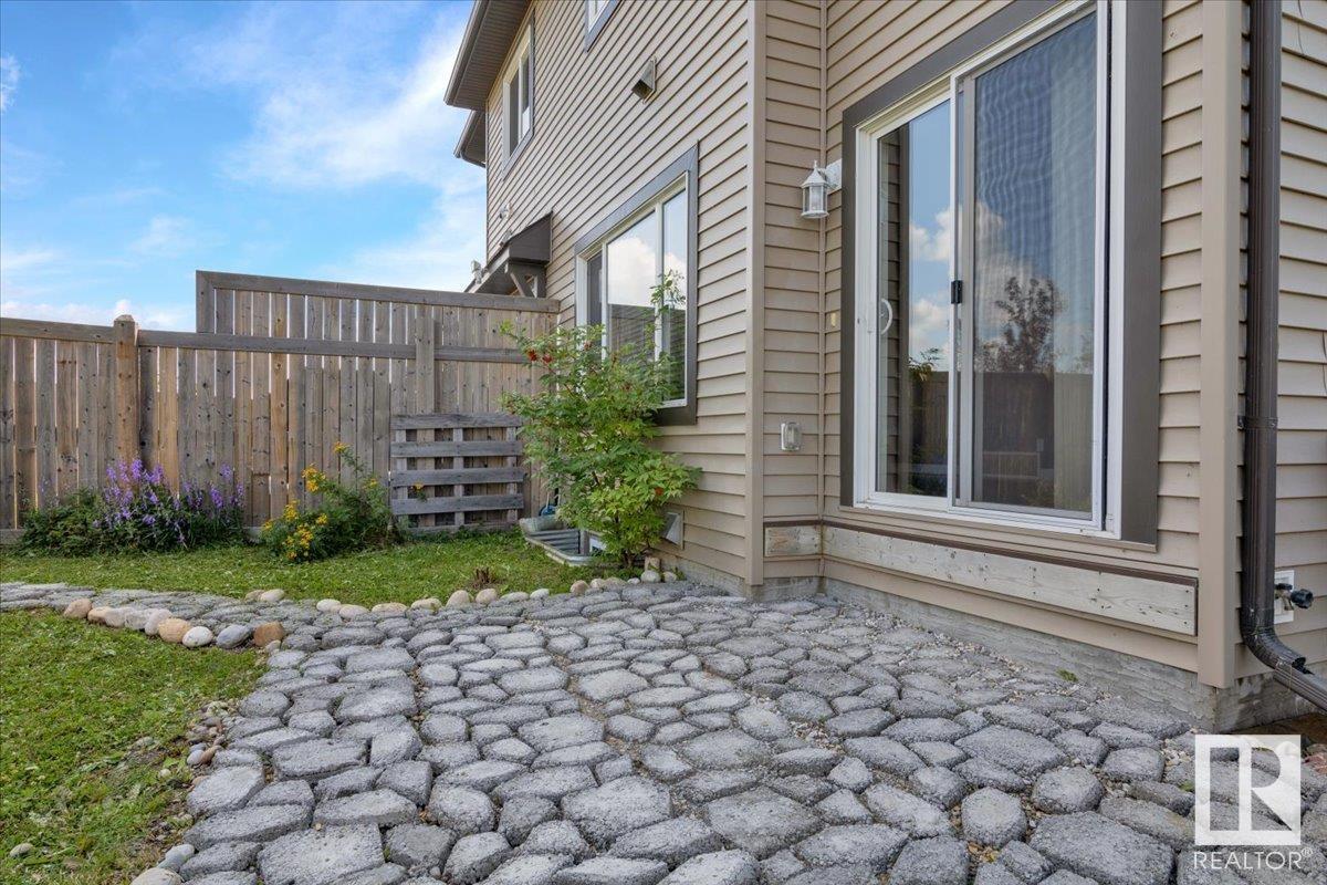 7214 174 Av Nw
