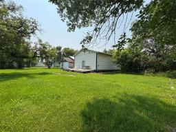 428 South Railway Avenue, Dunrea, MB R0K0S0 Photo 3