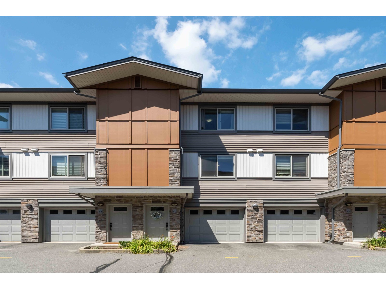 76 34248 King Road