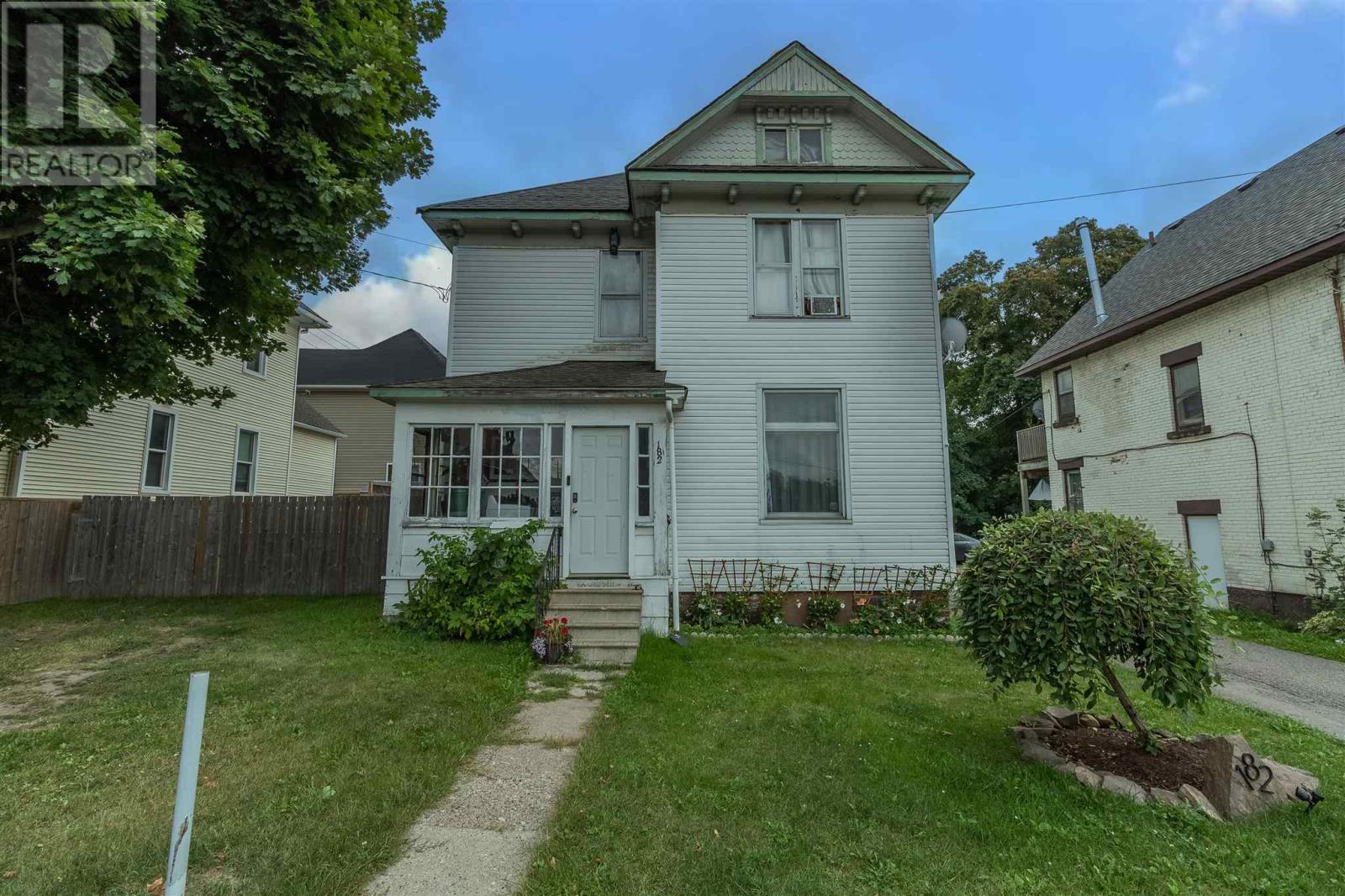 182 Spring St
