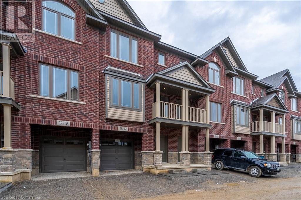 19 Picardy Drive Drive Unit 18