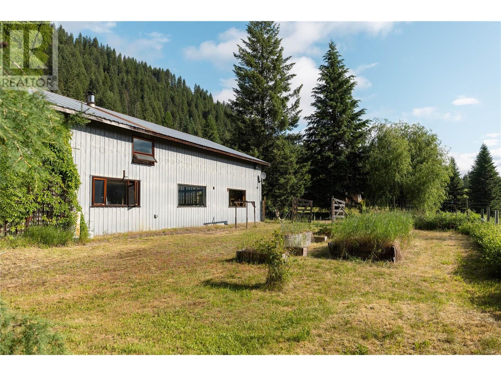 6777 Perrys Back Road