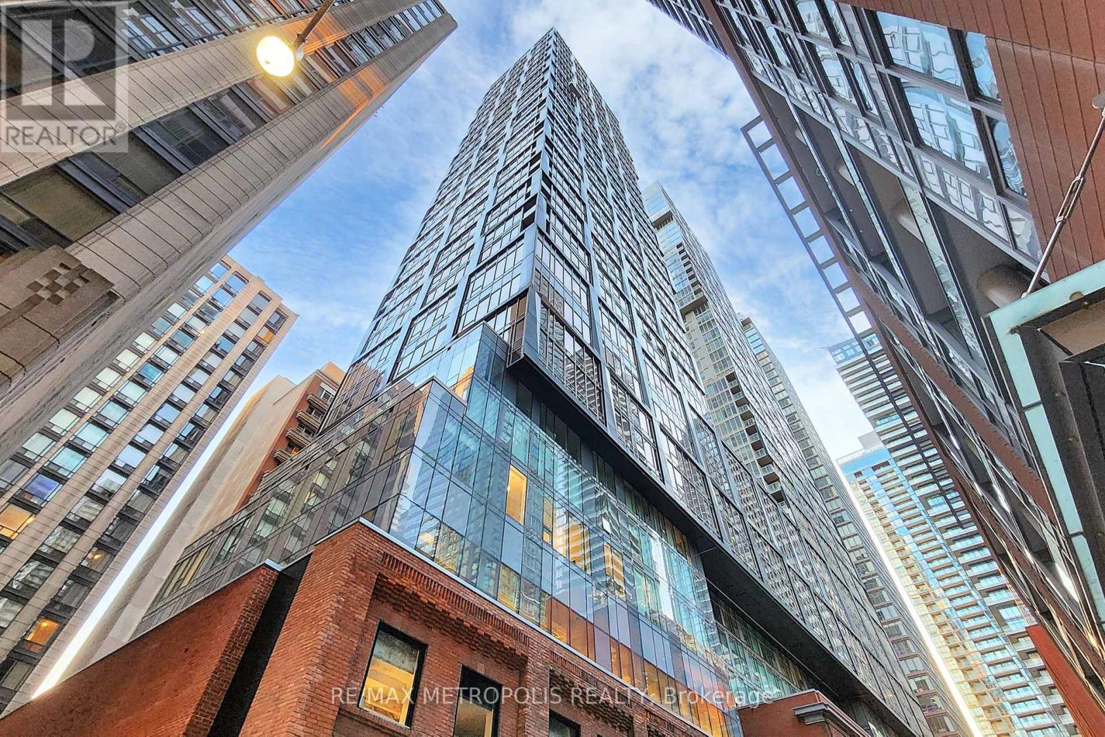 1803 15 Mercer Street