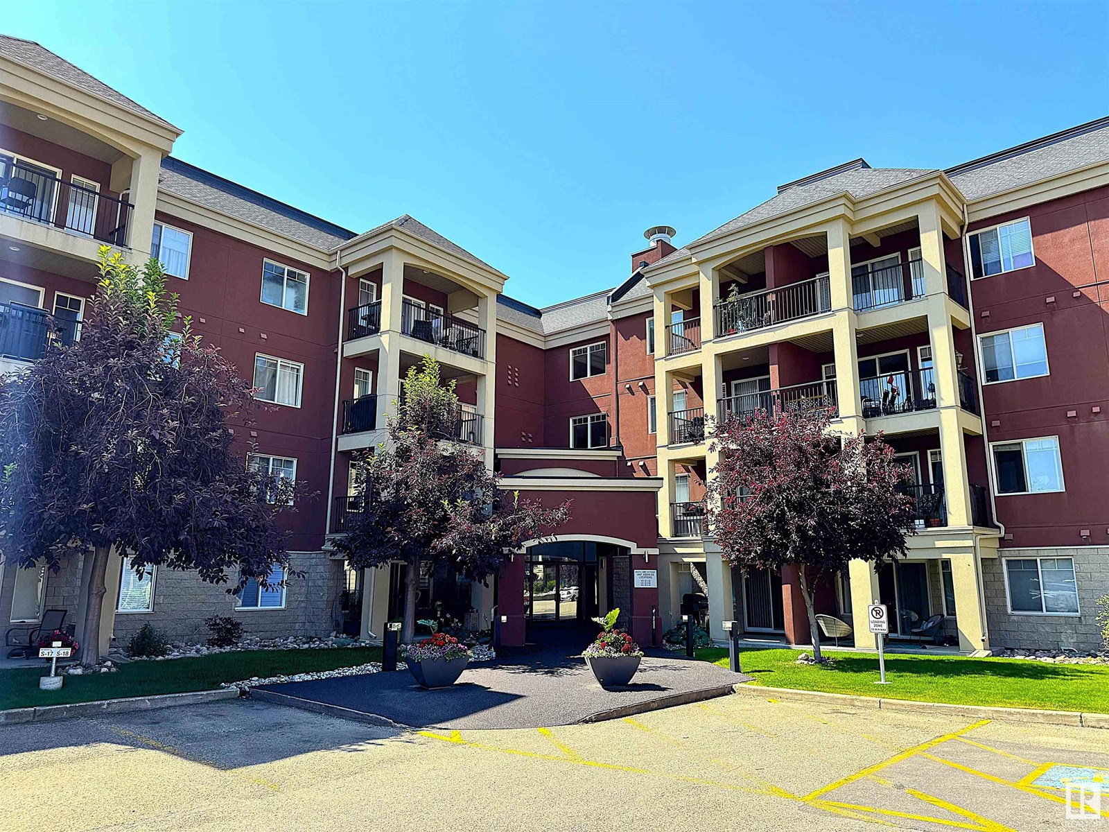 333 300 Palisades Wy
