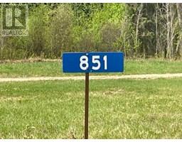 851 Wolf Trail, Sandy Lake, AB T0G2K0 Photo 5