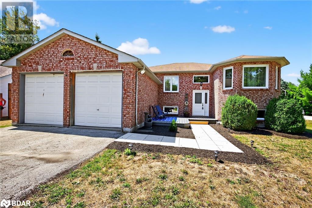 2 Birchmount Circle