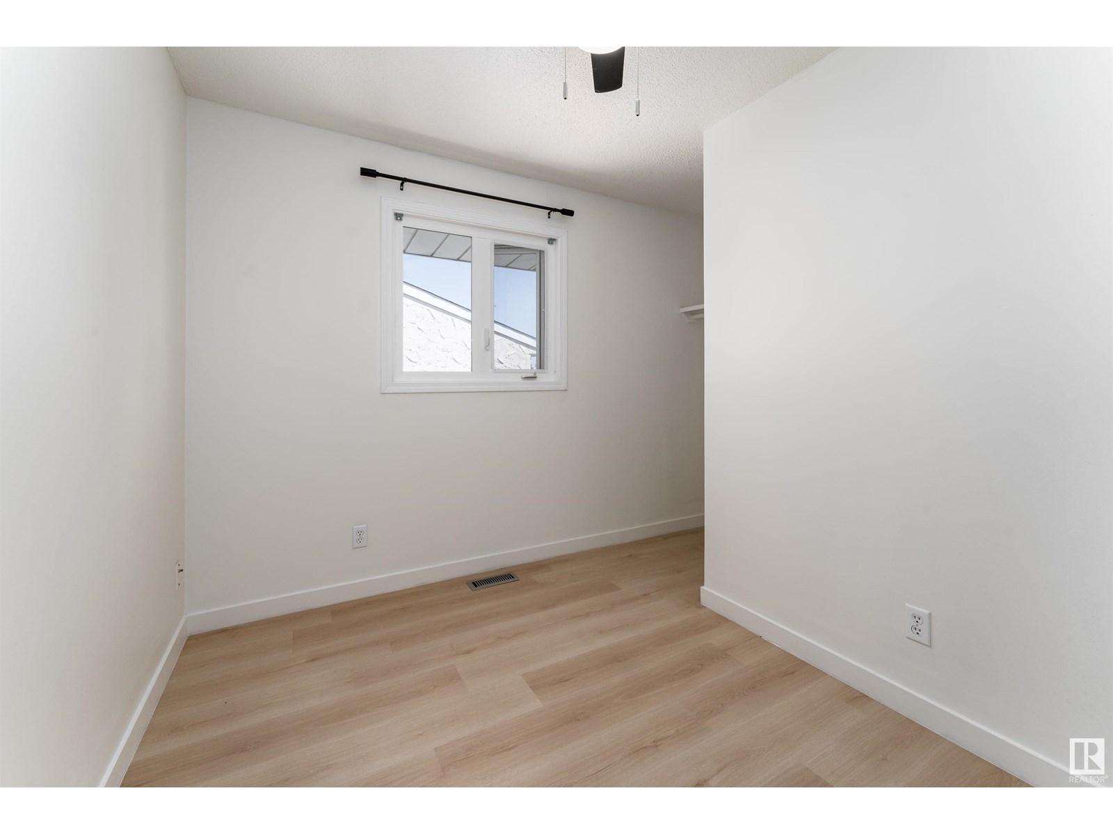 1 F Callingwood Co Nw