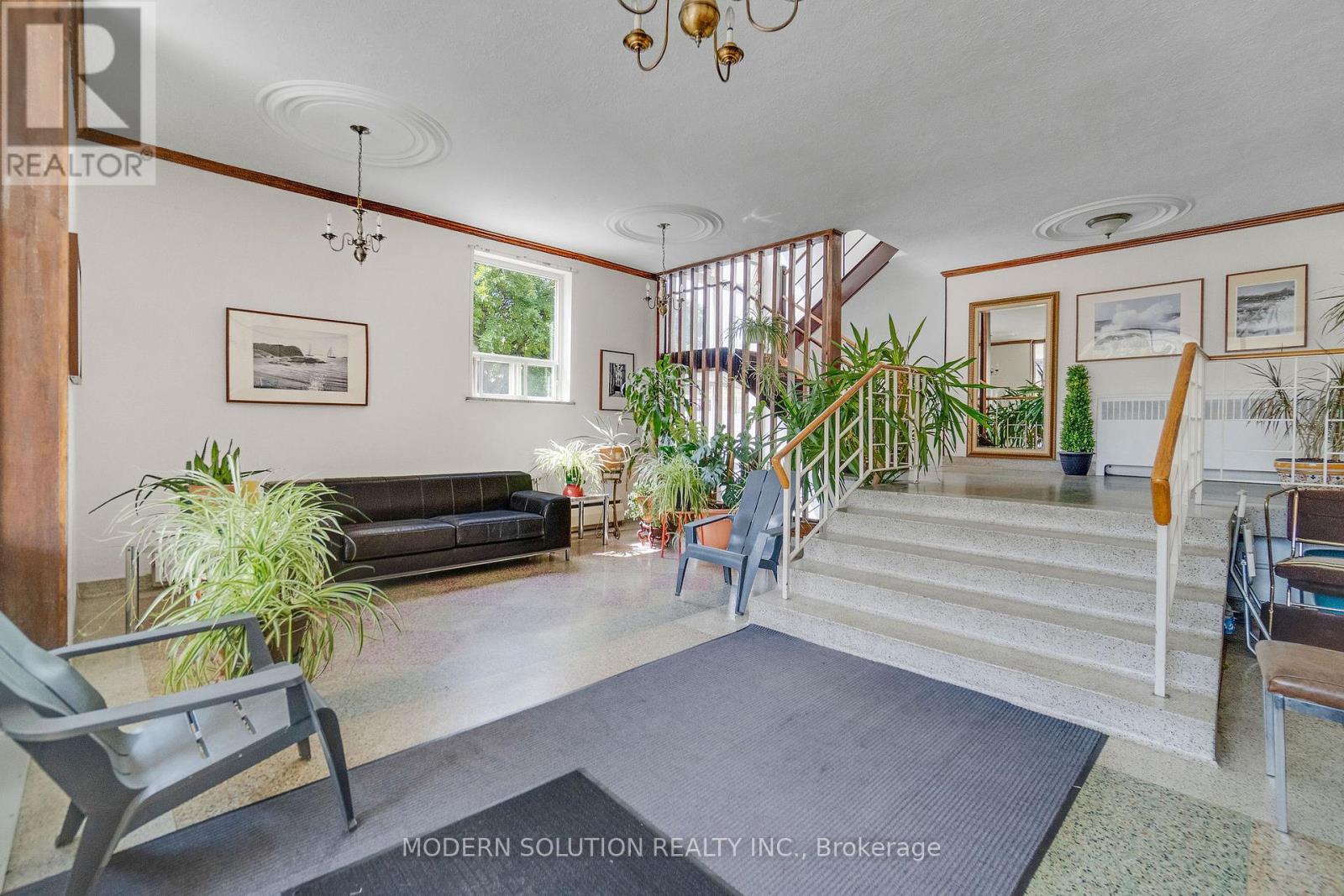 1 8 Kinsdale Boulevard