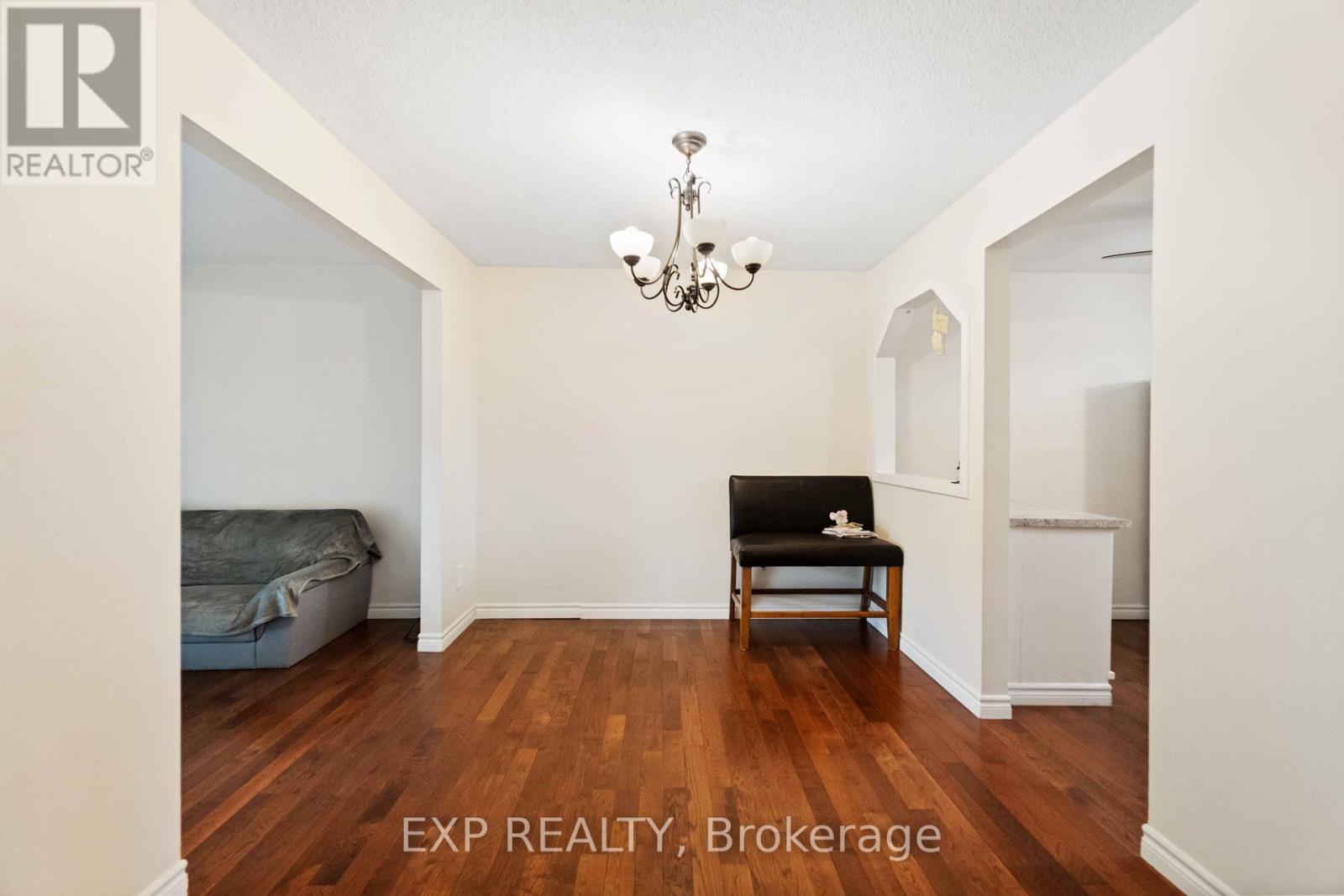 10 Claudette Gate