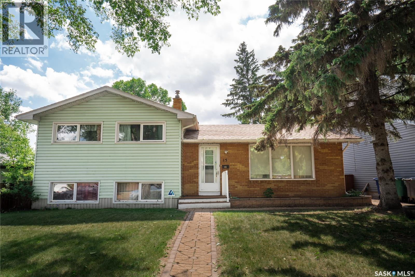15 Richmond Crescent