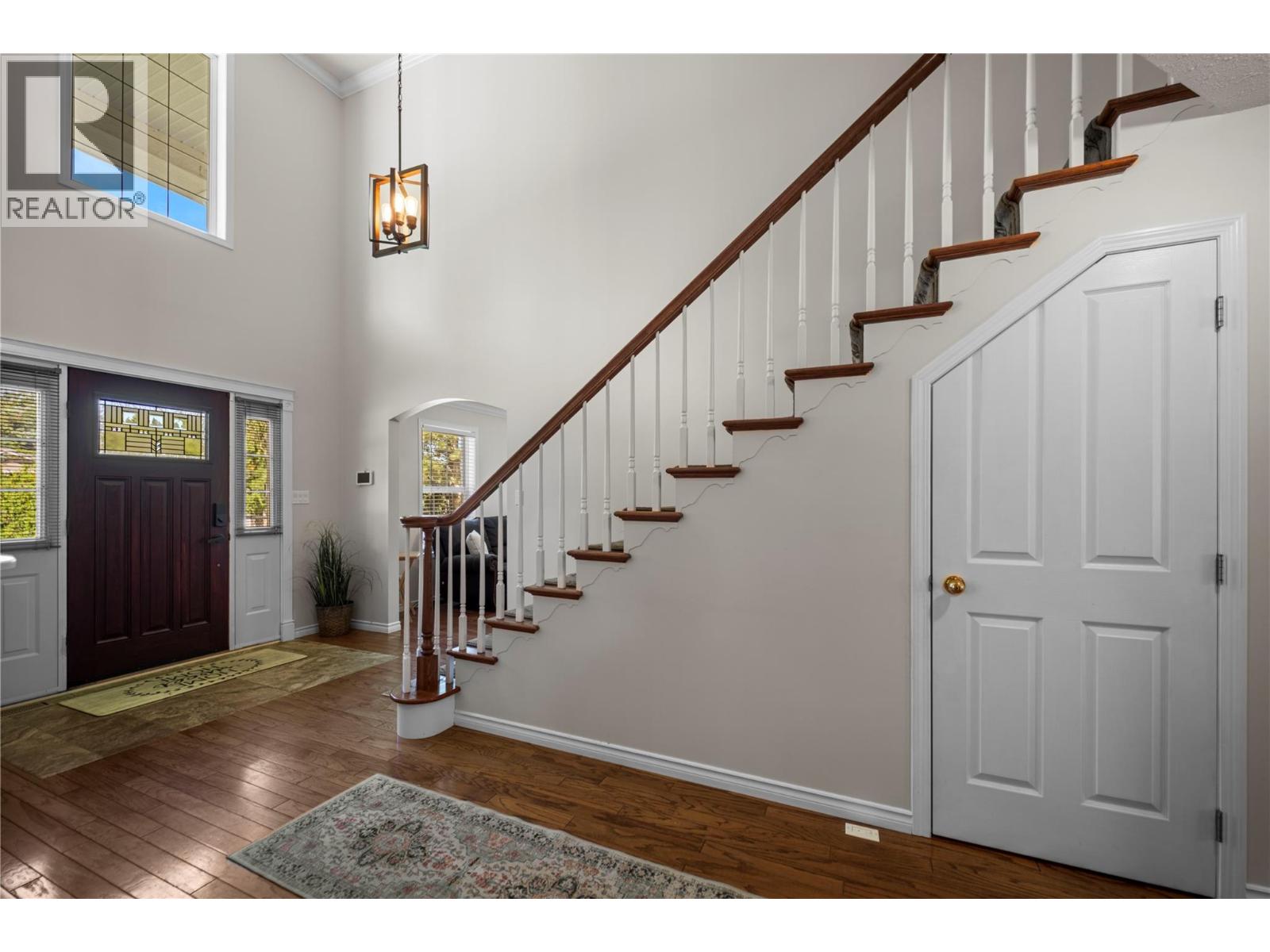 2836 Marine Drive