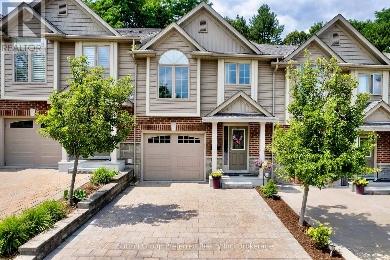 3 176 Ferguson Drive