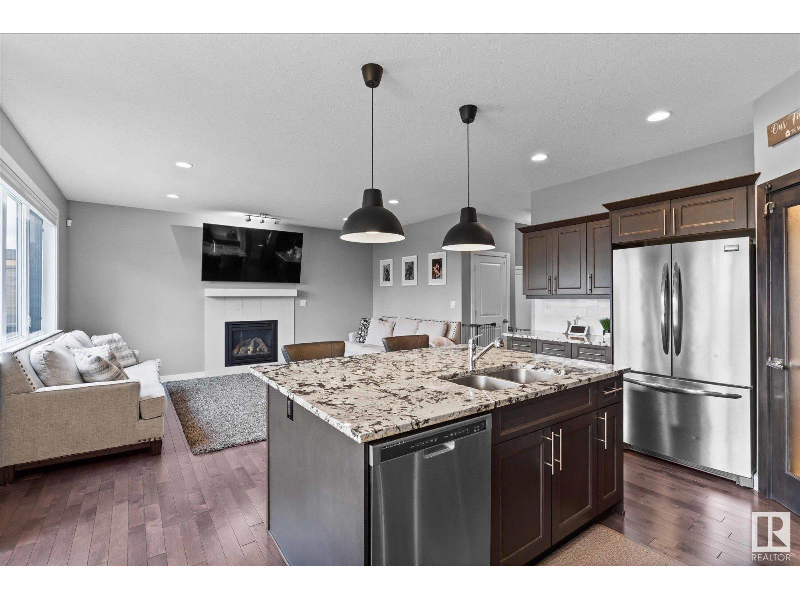 78 Woodhill Ln