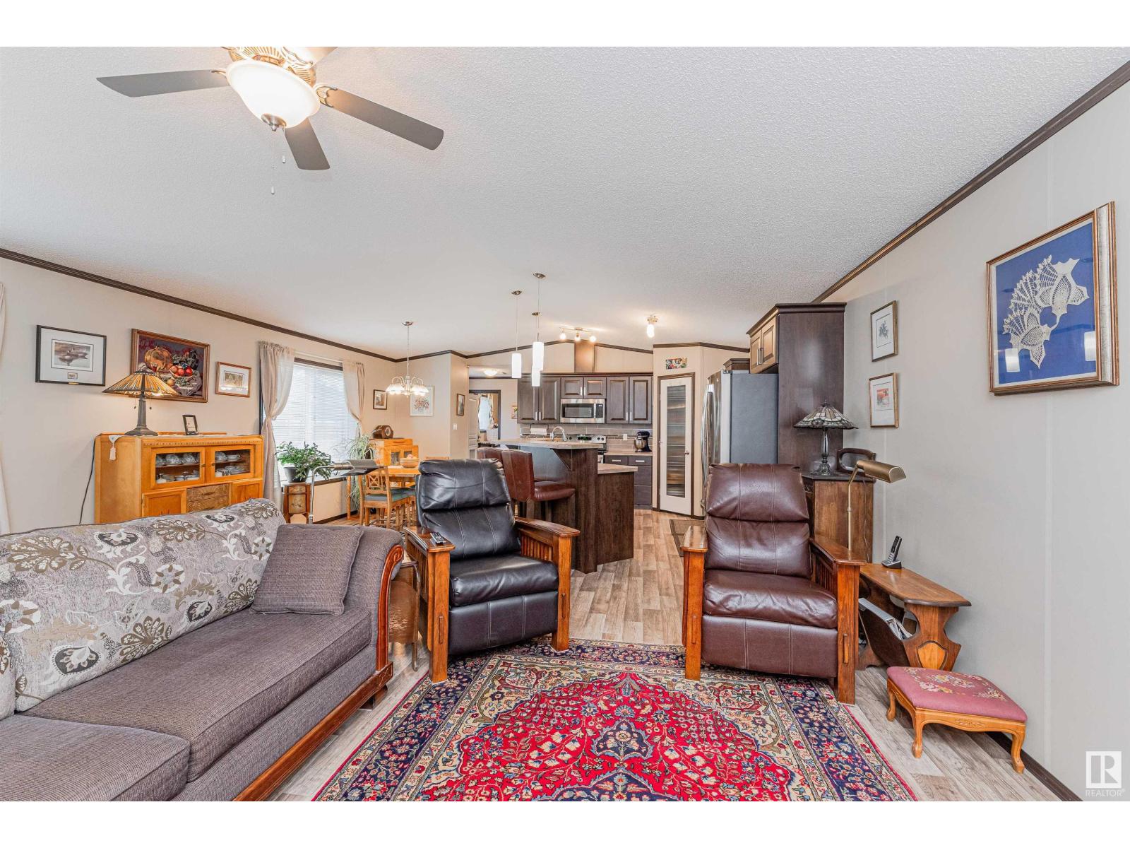 13 Laurel Dr