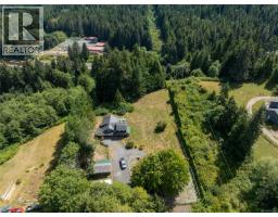 Bathroom - B 610 Nimpkish Heights Rd, Hyde Creek, BC V0N2R0 Photo 4