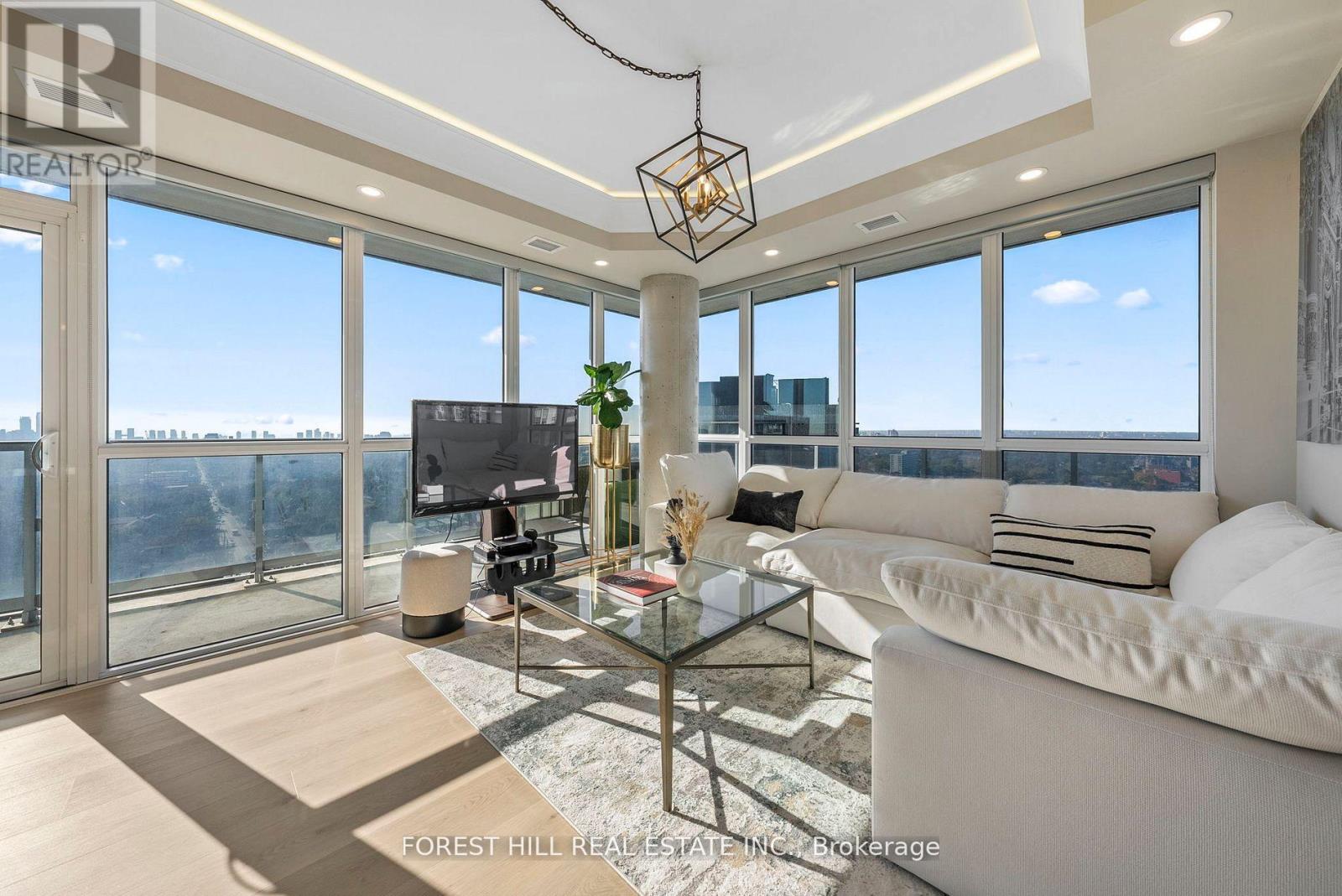 1907 501 St Clair Avenue W