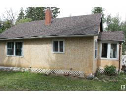 Kitchen - 12 Main Road, Derwent, AB T0B1C0 Photo 2