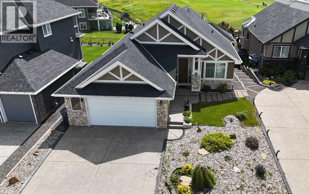 11 Muirfield Close