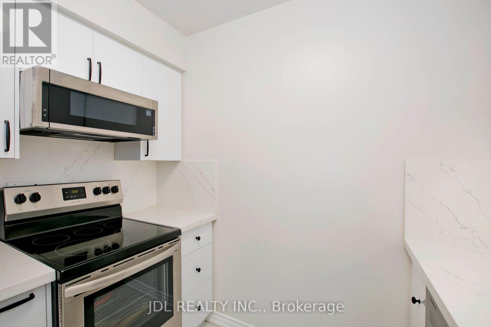 2209 35 Empress Avenue