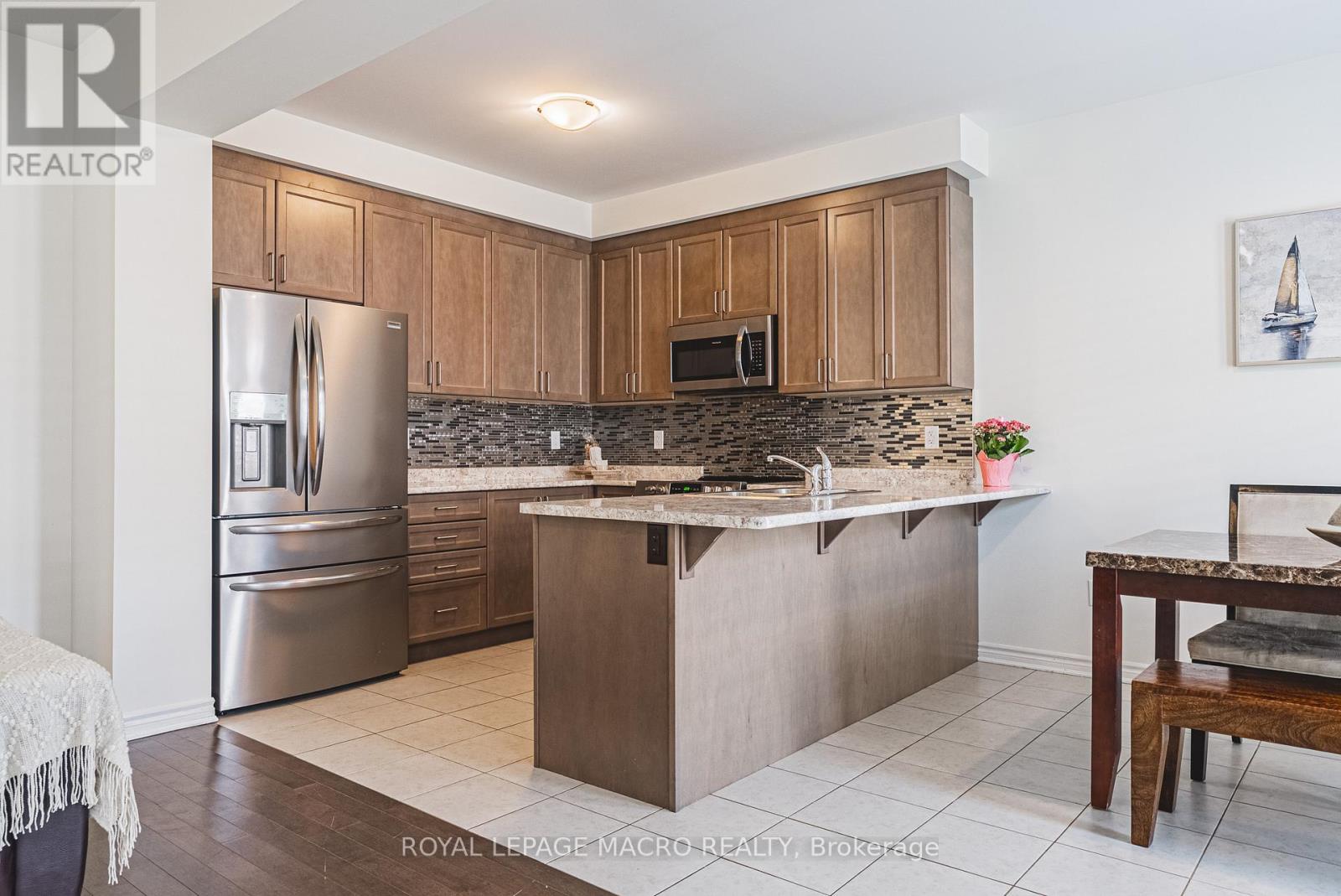 728 Kennedy Circle W