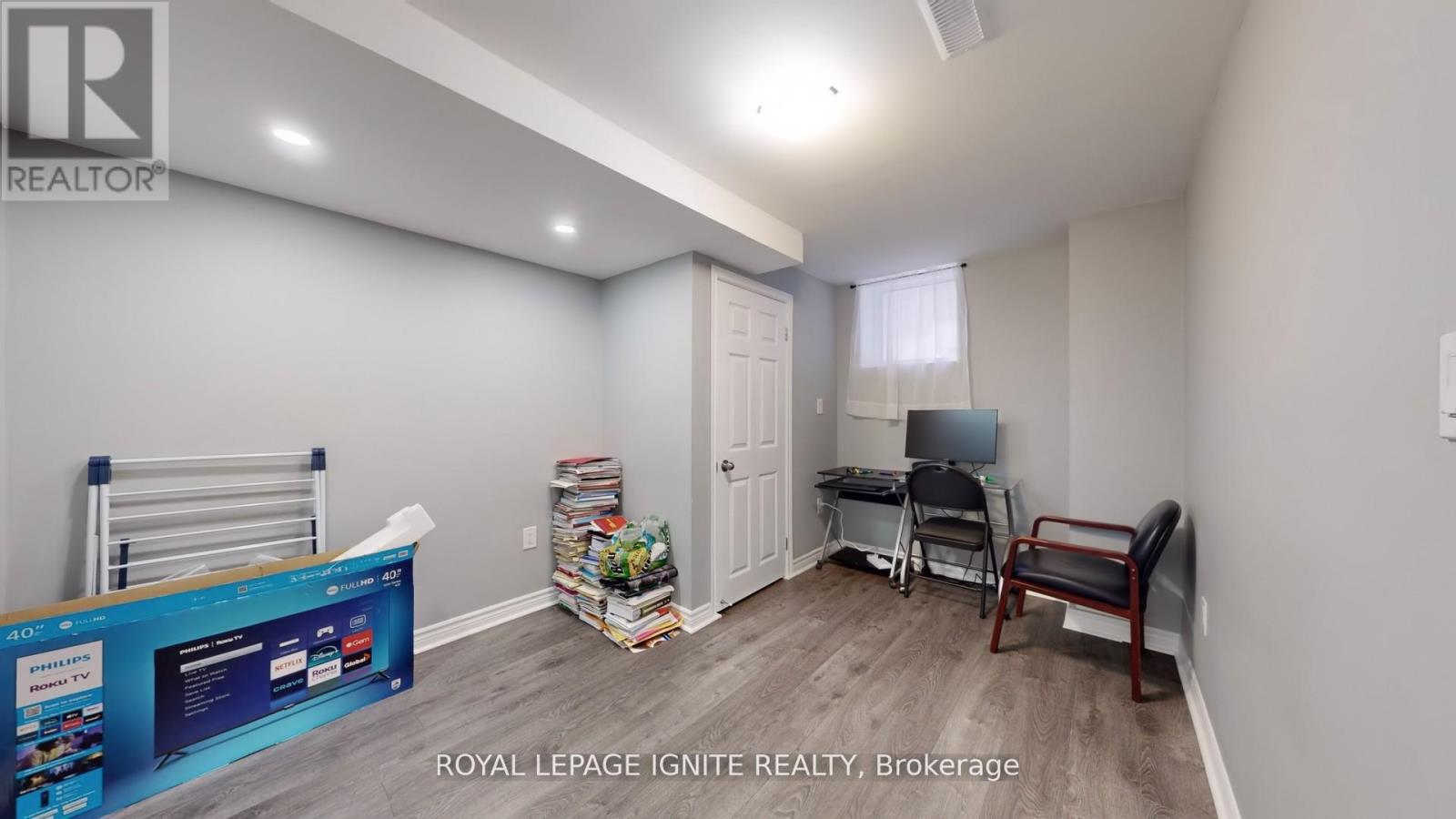 546 Kennedy Circle W