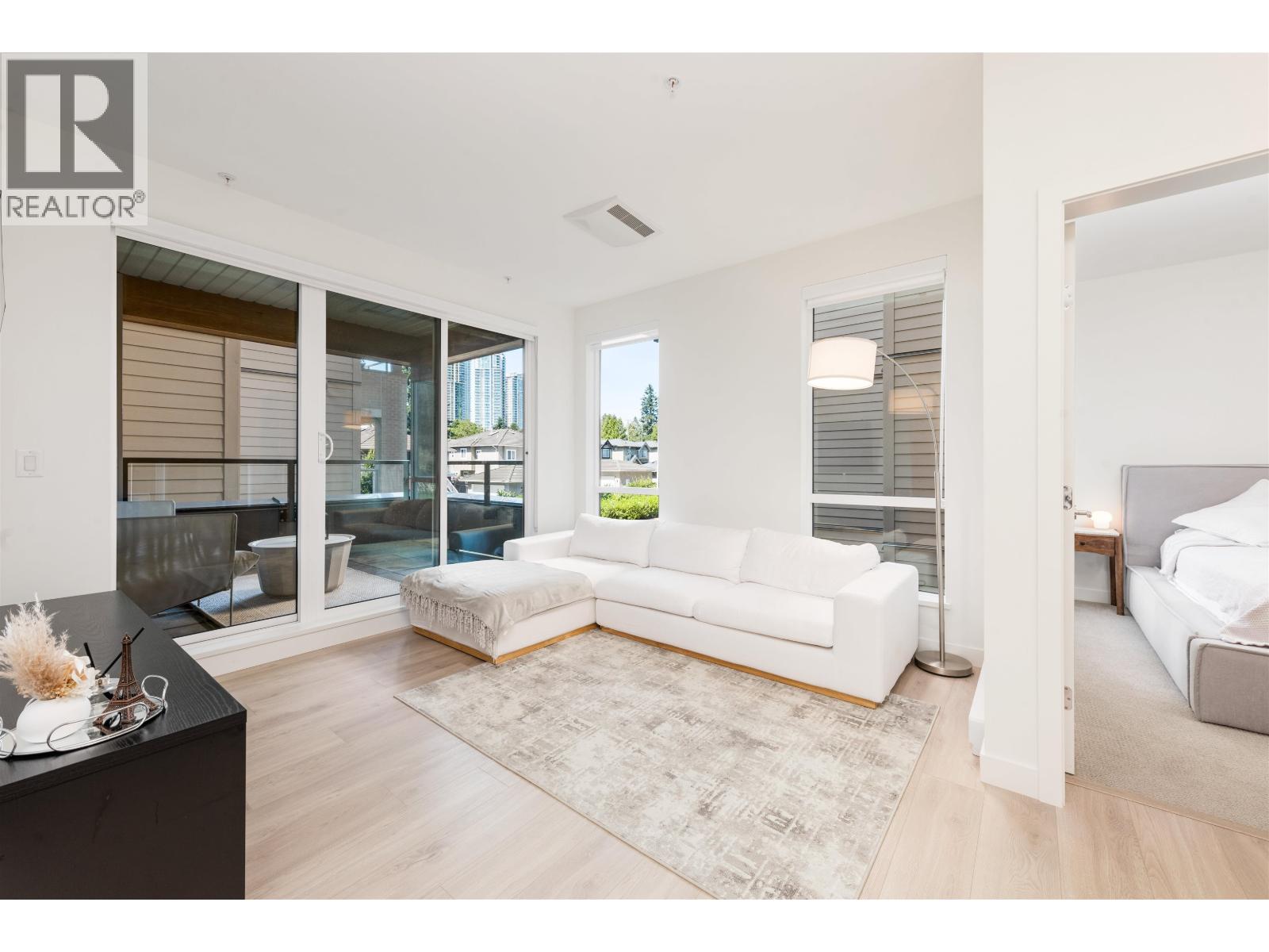 222 7588 16th Street