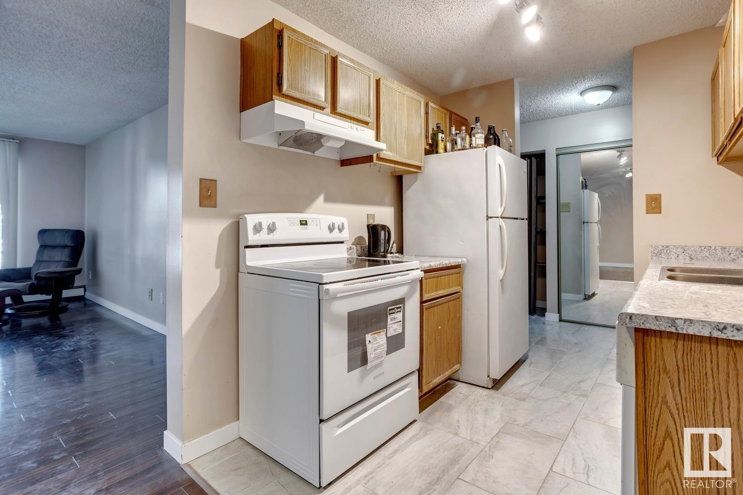 302 11115 74 St Nw
